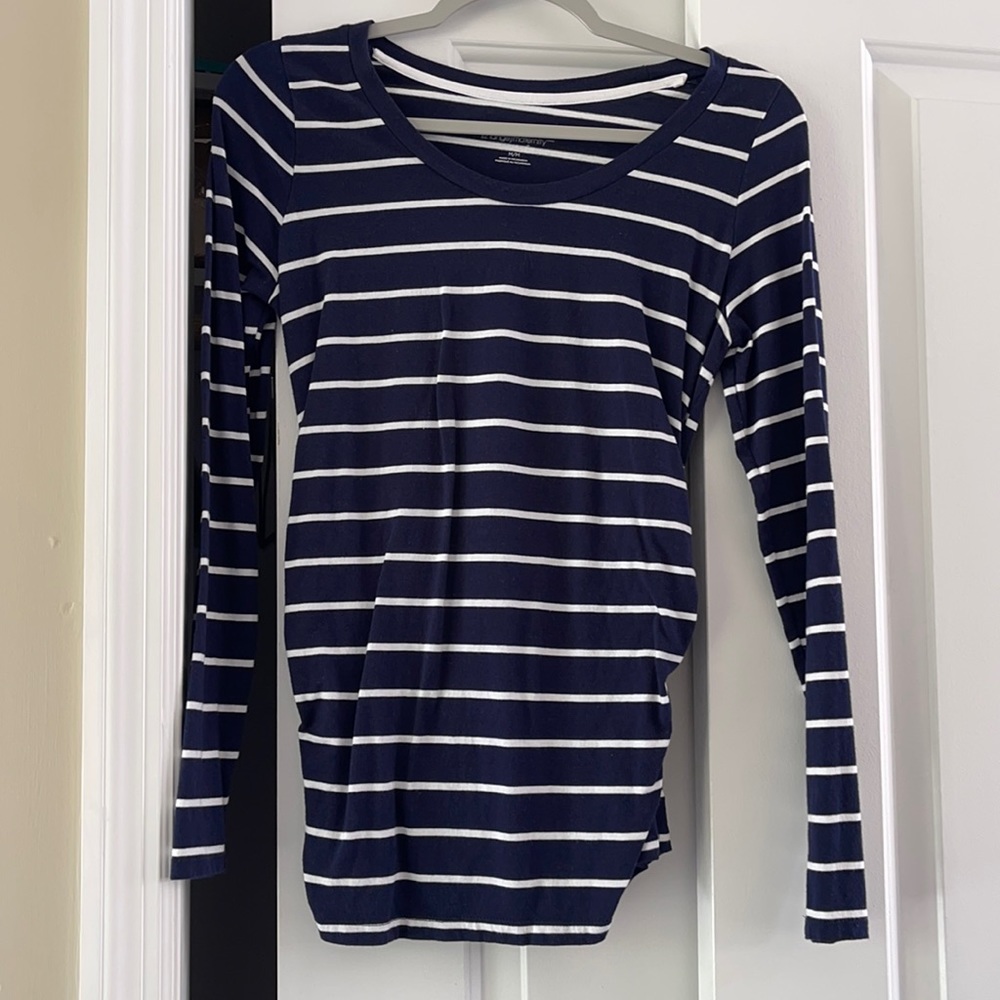Liz Claiborne Maternity Top